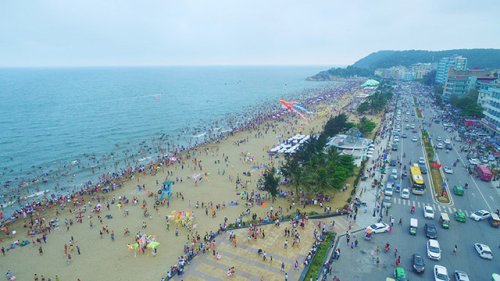 Biển_Sầm_Sơn_2015.jpg